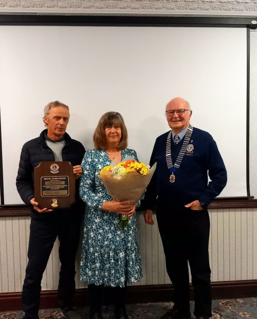 Presentation of award to Nigels daughter